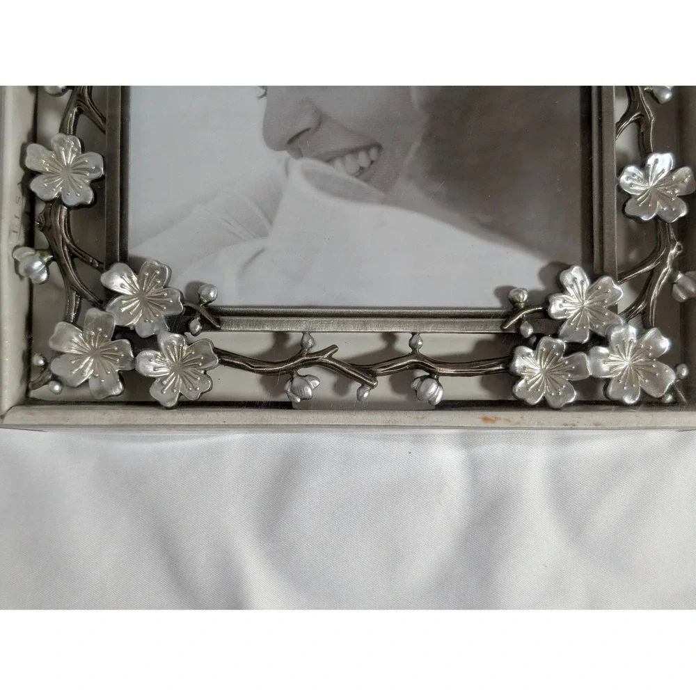 Elsa L Blossom Border 5x7 Picture Frame Silver Tone Floral Branch New In Box
